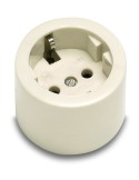 Base 2401 ttl superficie porcelana ø55 16a-250v de famatel caja de 20 unidades